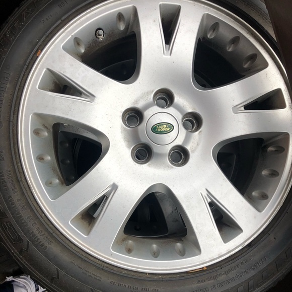 255/50 R19 Cross Continental  W/ Rims Used - Picture 2 of 6